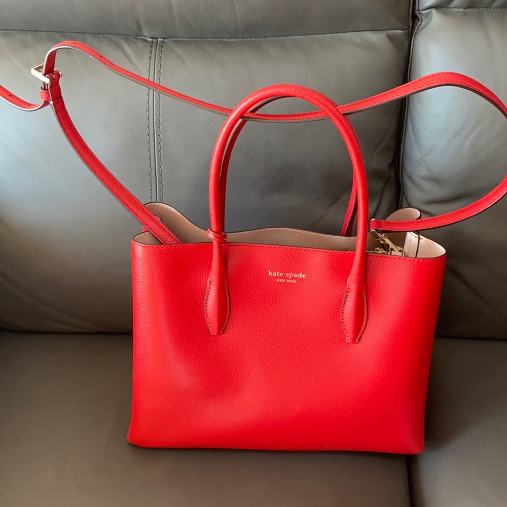 Kate Spade medium tote/shoulder bag in like new condition no scratches no stains